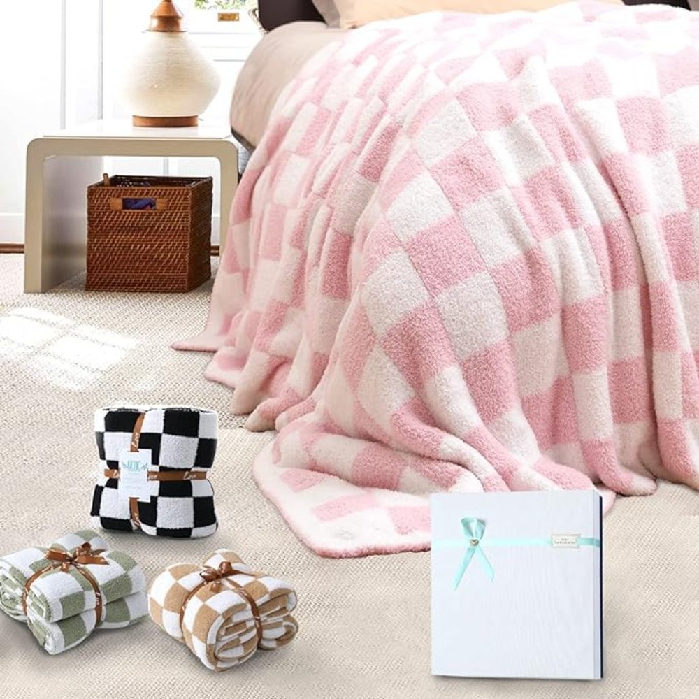 GCQC PINK Checkered Throw Blanket, Knitted Checkerboard Fluffy Shaggy NEW!